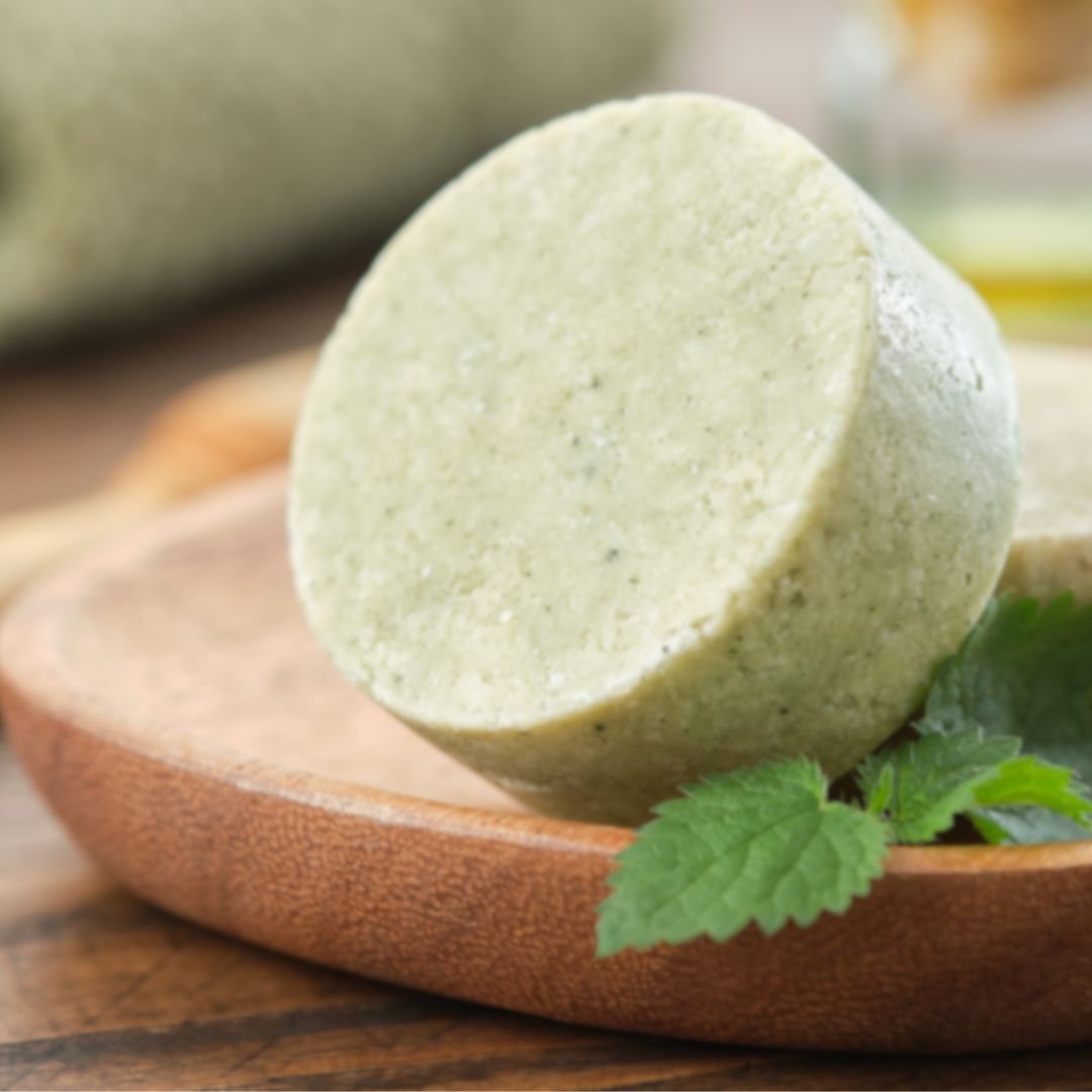 Shampoing solide : pourquoi vous devez vous y mettre !